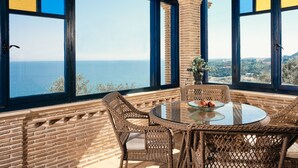 Superior Suite, 2 Bedrooms, Sea View | Pemandangan dari kamar