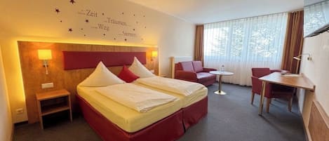 Comfort Double Room | Hypo-allergenic bedding available, desk, blackout drapes, soundproofing