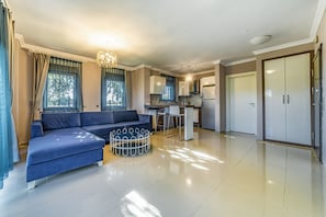 Suite | Living area