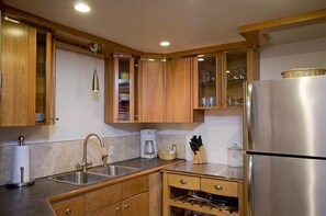 微波爐、洗碗機、咖啡機/沖茶器