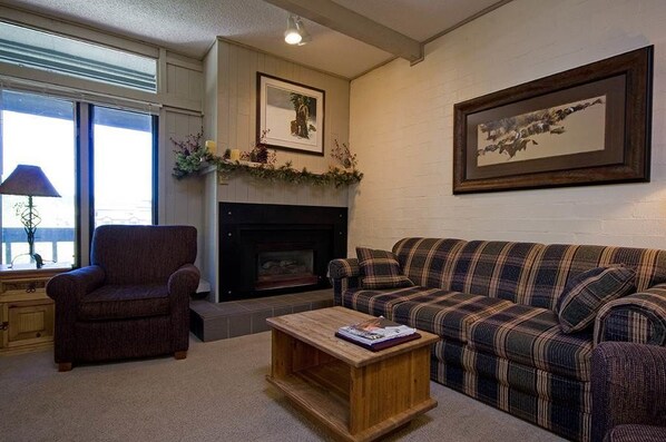 Fireplace, DVD player, iPod dock