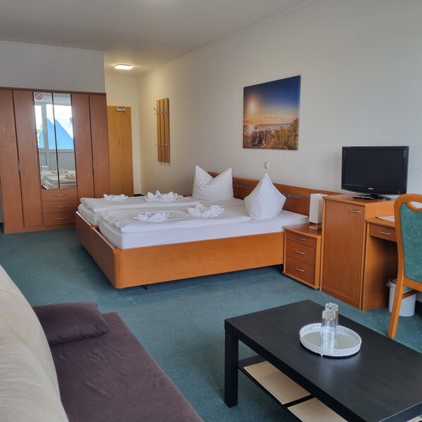 Double Room, 1 Bedroom | Free WiFi, bed sheets - Müritz-Pension Waren (Waren (Müritz))