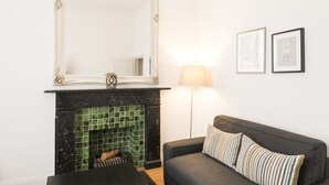 Appartement Confort, salle de bain privée (2 Bedrooms) | Aire de séjour