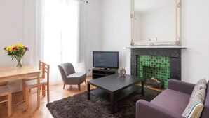 Appartement Confort, salle de bain privée (2 Bedrooms) | Aire de séjour