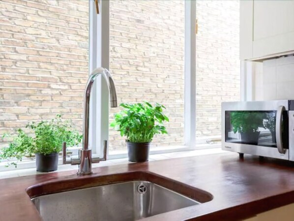 Comfort Apartment, Private Bathroom (2 Bedrooms) | Private kitchen