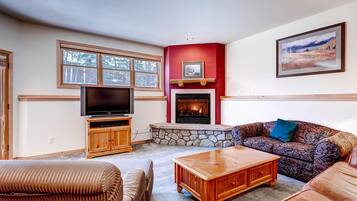 Room, 1 Bedroom | Living room | 36-inch flat-screen TV with satellite channels, TV, fireplace