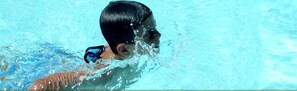 Seasonal outdoor pool - Albergue Navares - Hostel (Navares de las Cuevas)