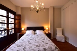 Premium bedding, down duvets, desk, laptop workspace