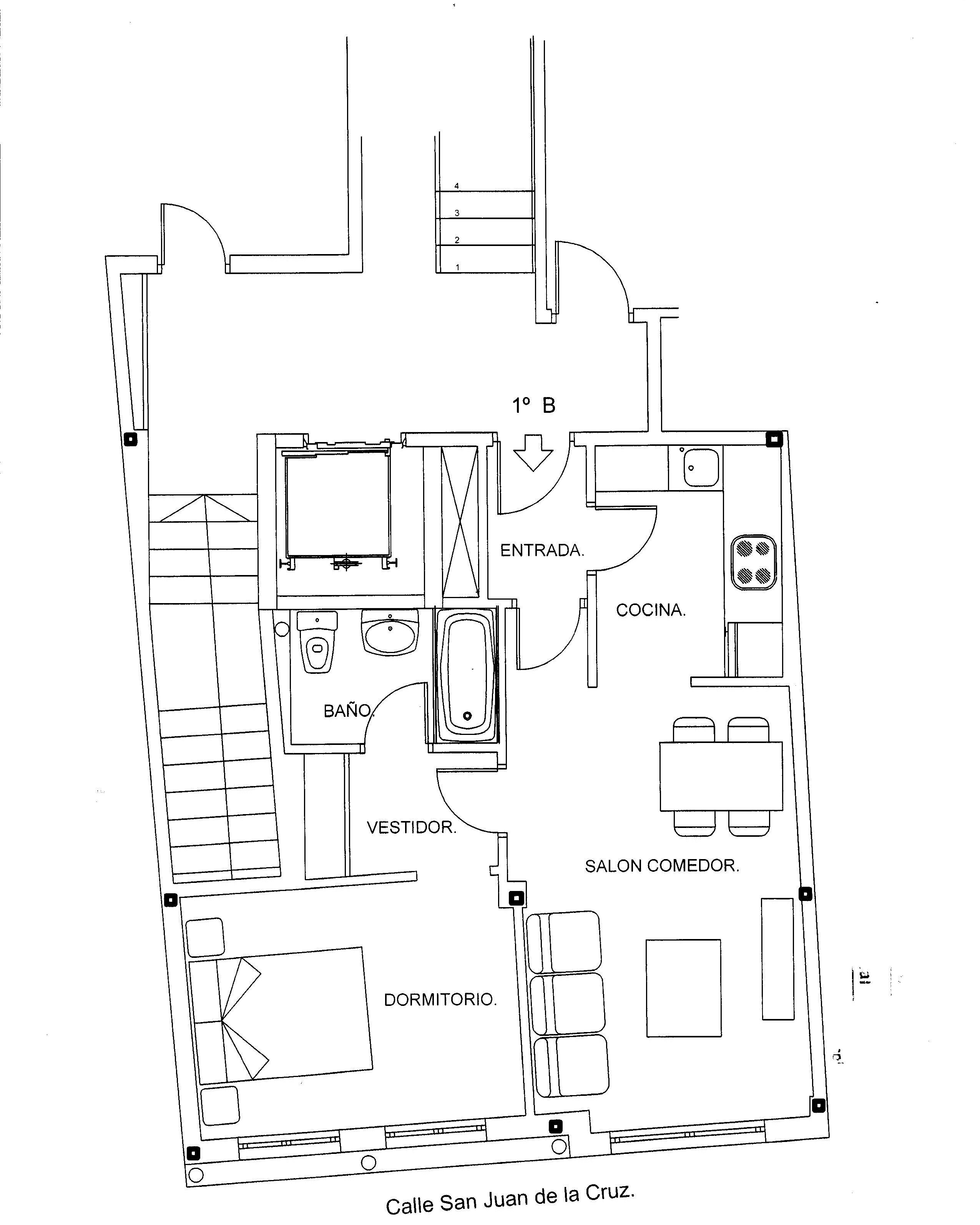 Plano de planta de un hotel con habitaciones identificadas, incluyendo baño, cocina, comedor y zona de descanso.