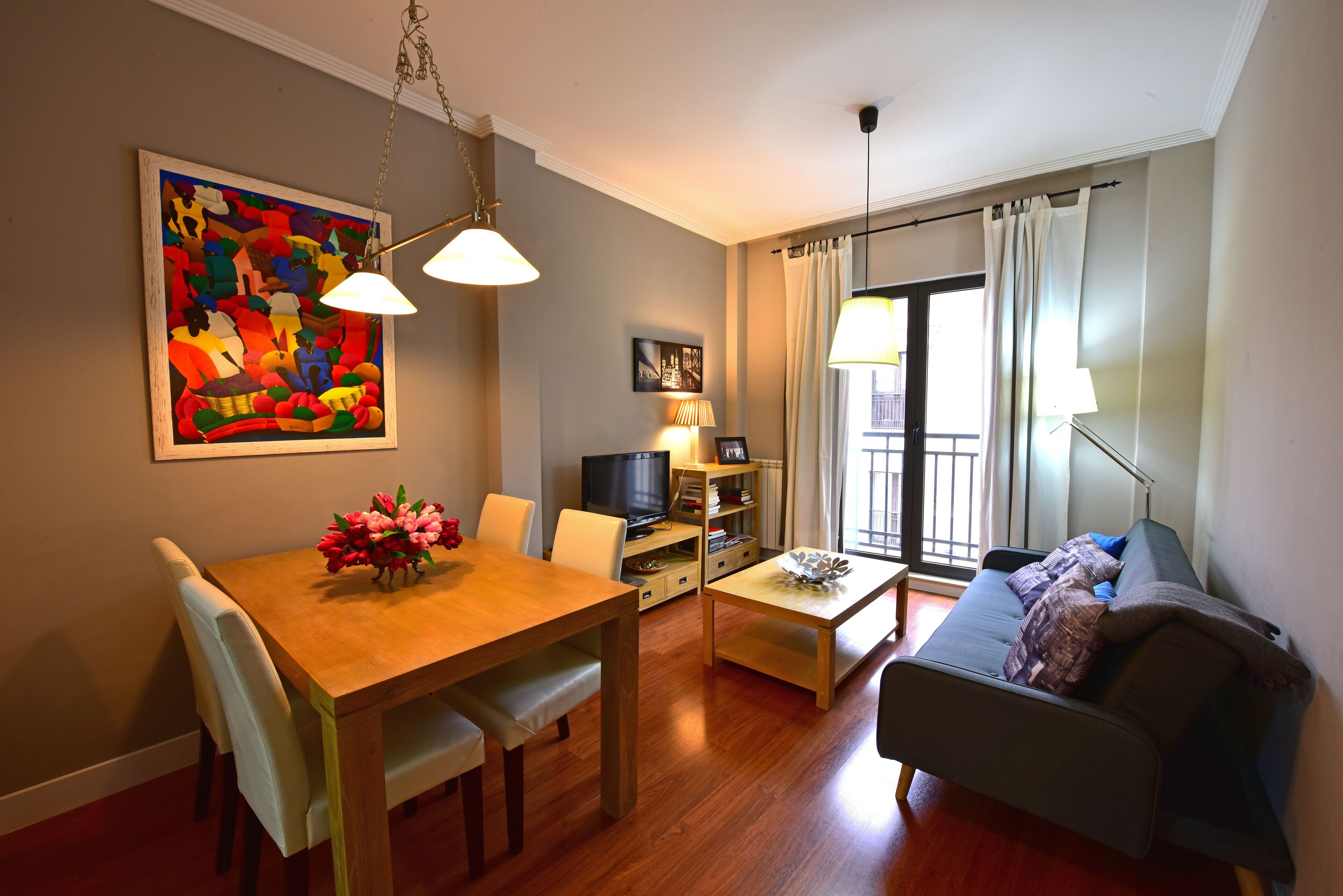 32-inch flat-screen TV with digital channels, TV