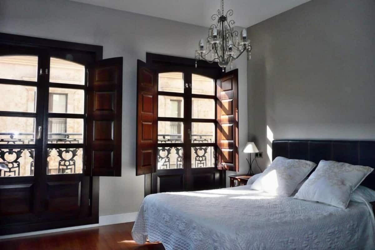 Peralatan tempat tidur premium, gebar bulu kapas, meja