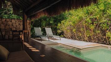 Villa, 1 cama King size | 1 habitación, caja de seguridad en la habitación y escritorio