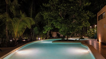 Outdoor pool, sun loungers