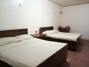 Family Room - Megan's Paradisio Beachfront Villa (San Antonio)