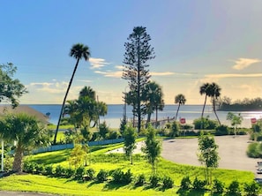 Chambre Supérieure, 1 très grand lit, vue fleuve | Vue depuis le balcon