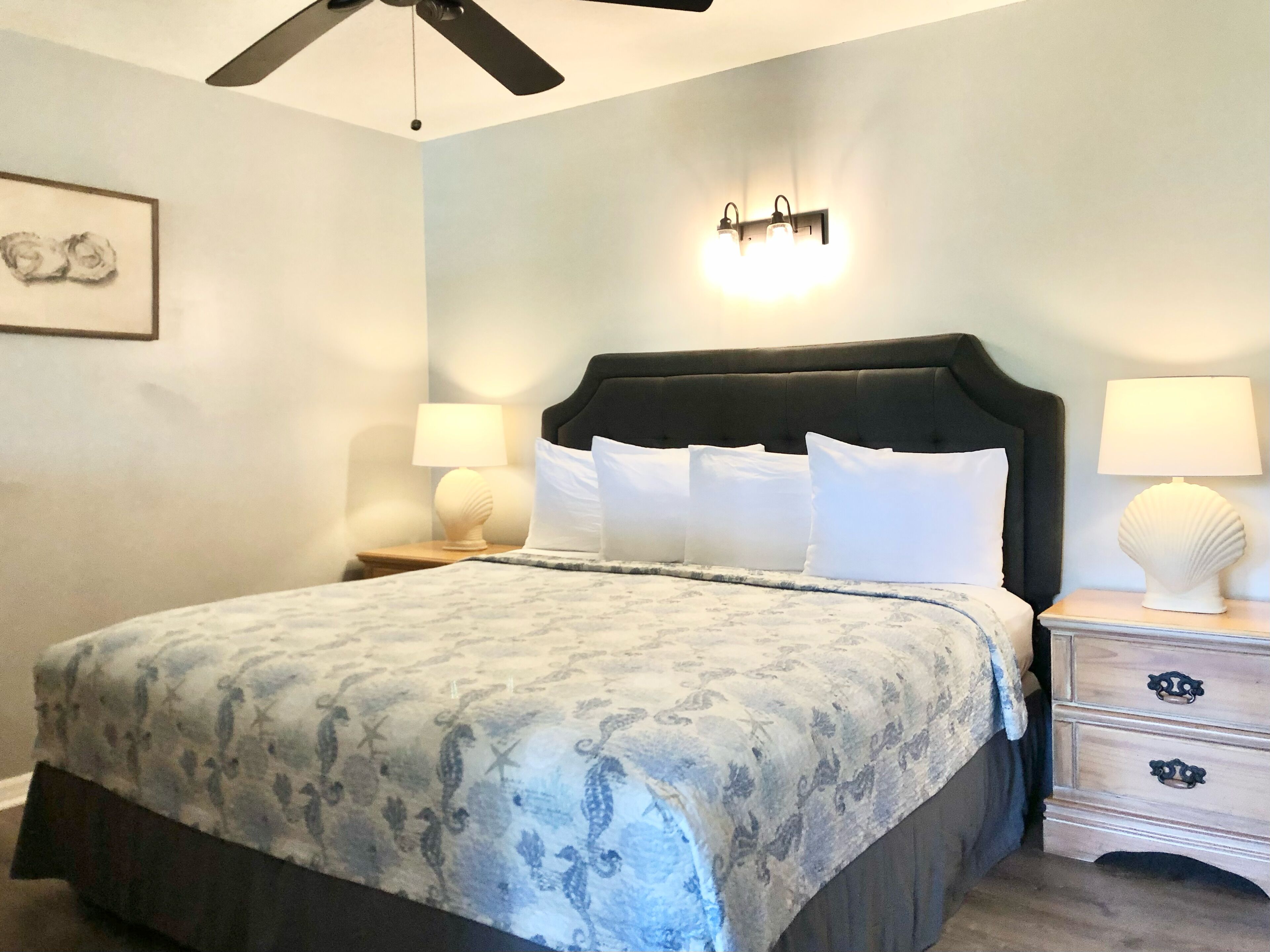 1 habitación, cortinas blackout y sistema de insonorización 