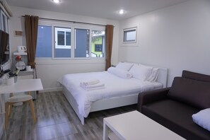 Studio Room | ผ้าม่านกันแสง, Wi-Fi ฟรี