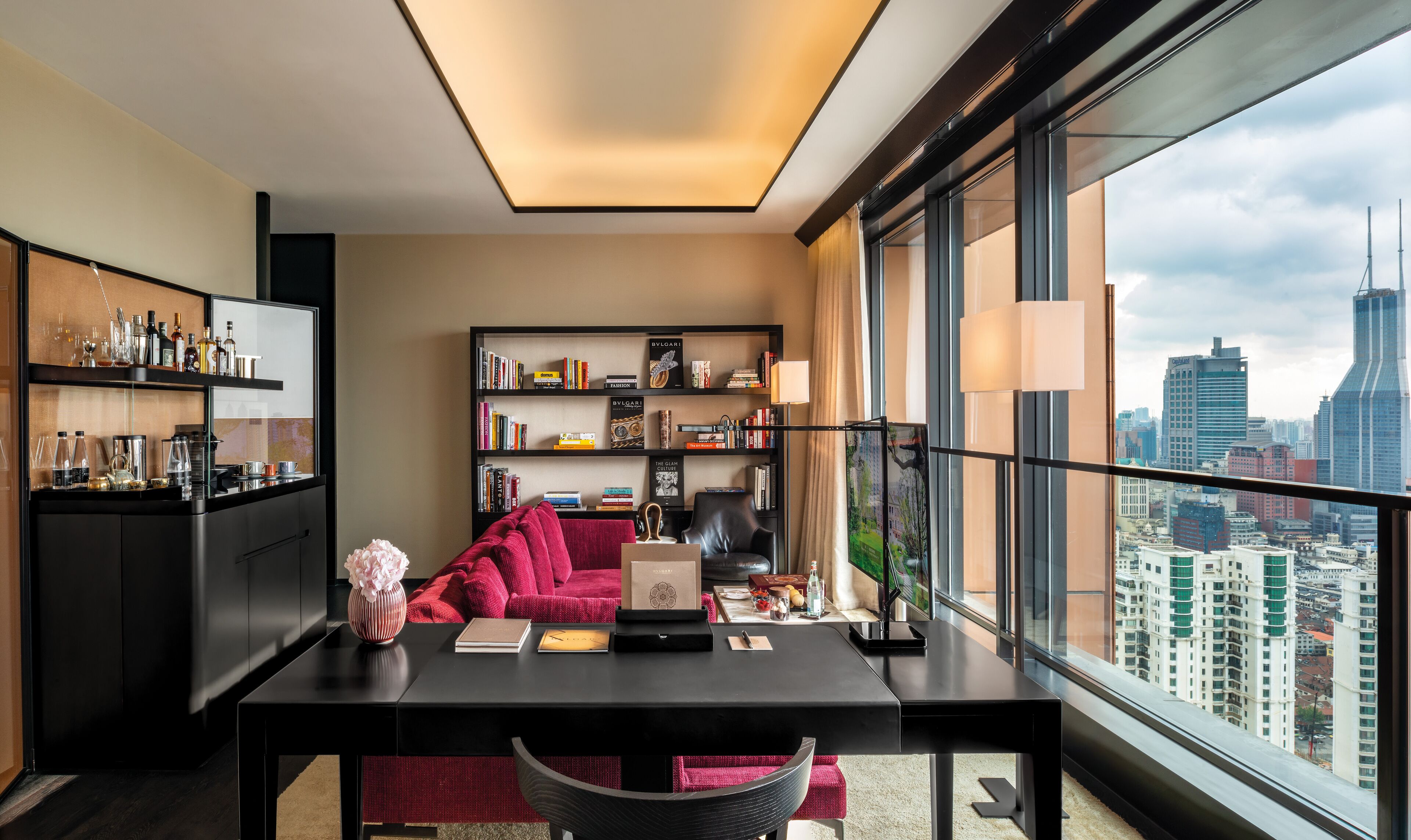 1 bedroom, premium bedding, free minibar items, in-room safe