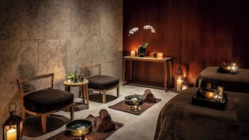 Sauna seca, banheira de hidromassagem, sauna a vapor