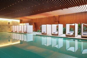 Indoor pool - Bulgari Hotel Shanghai (Shanghai)