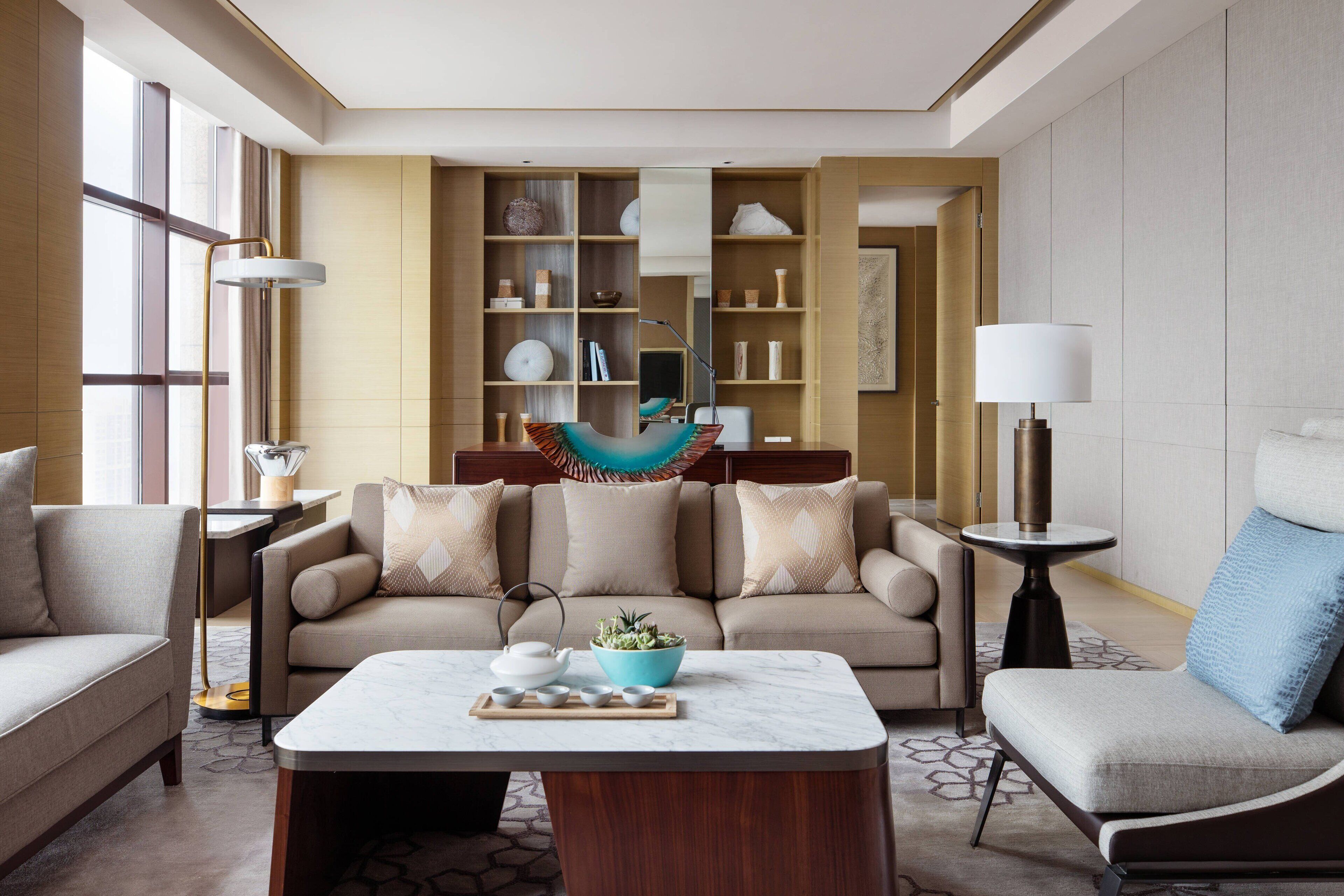 위성 채널 시청이 가능한 42인치 LCD TV, TV