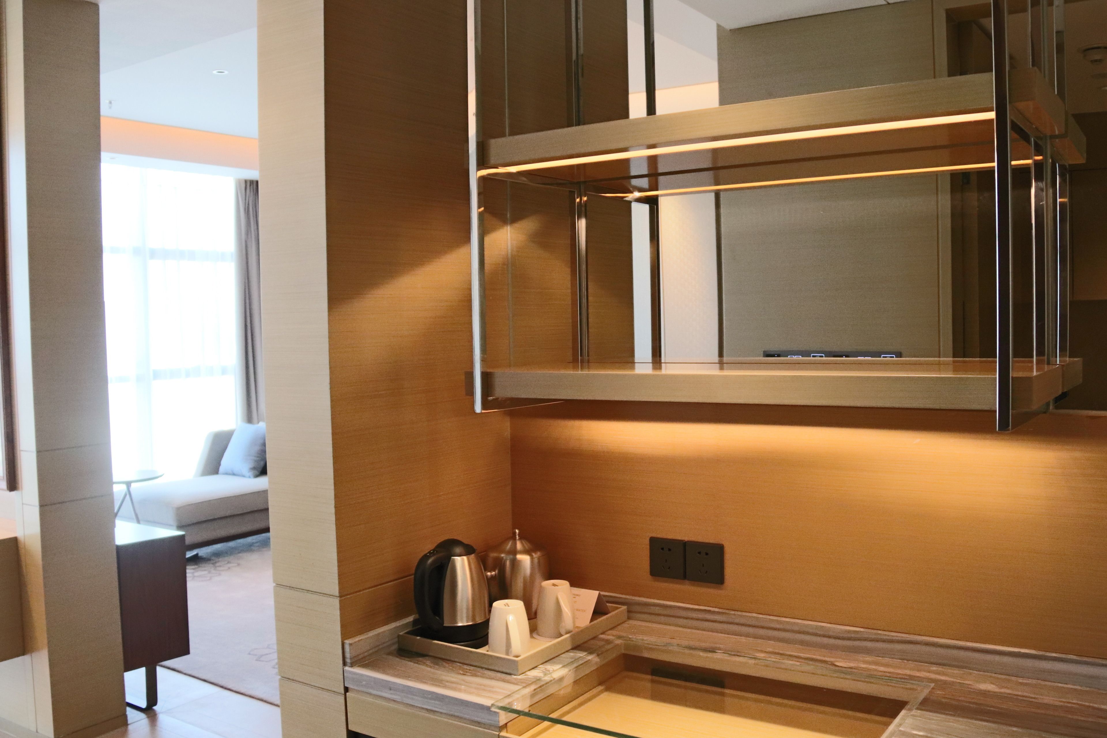 executive suite, 1 king bed | 1 bedroom, premium bedding, minibar, in-room safe