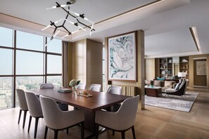 42-inch LCD TV with satellite channels, TV - Courtyard by Marriott Shunde Longjiang (Foshan)