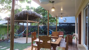 บ้านพัก, 3 ห้องนอน, วิวสวน | ลานระเบียง/นอกชาน