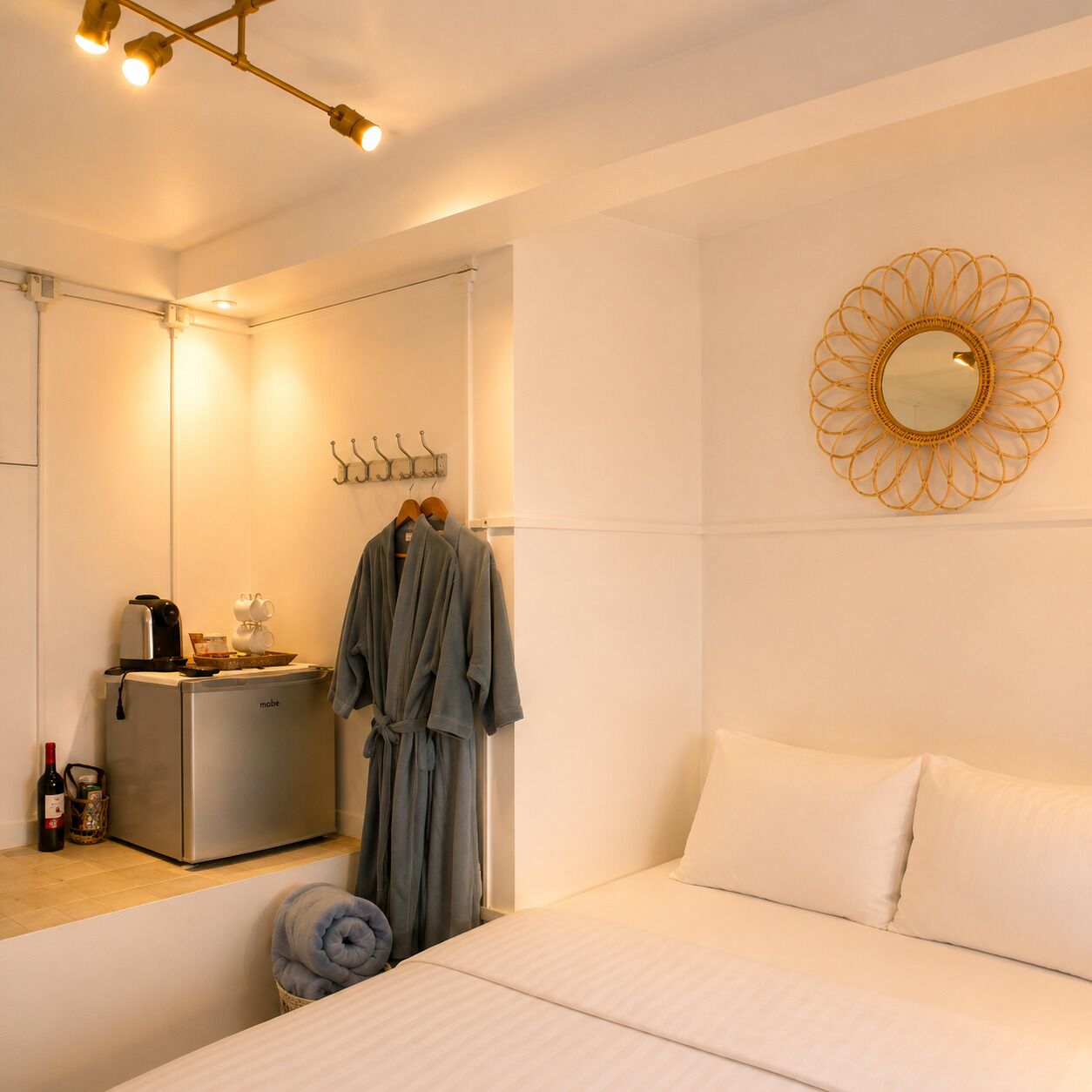 Egyptian cotton sheets, premium bedding, down comforters, pillowtop beds