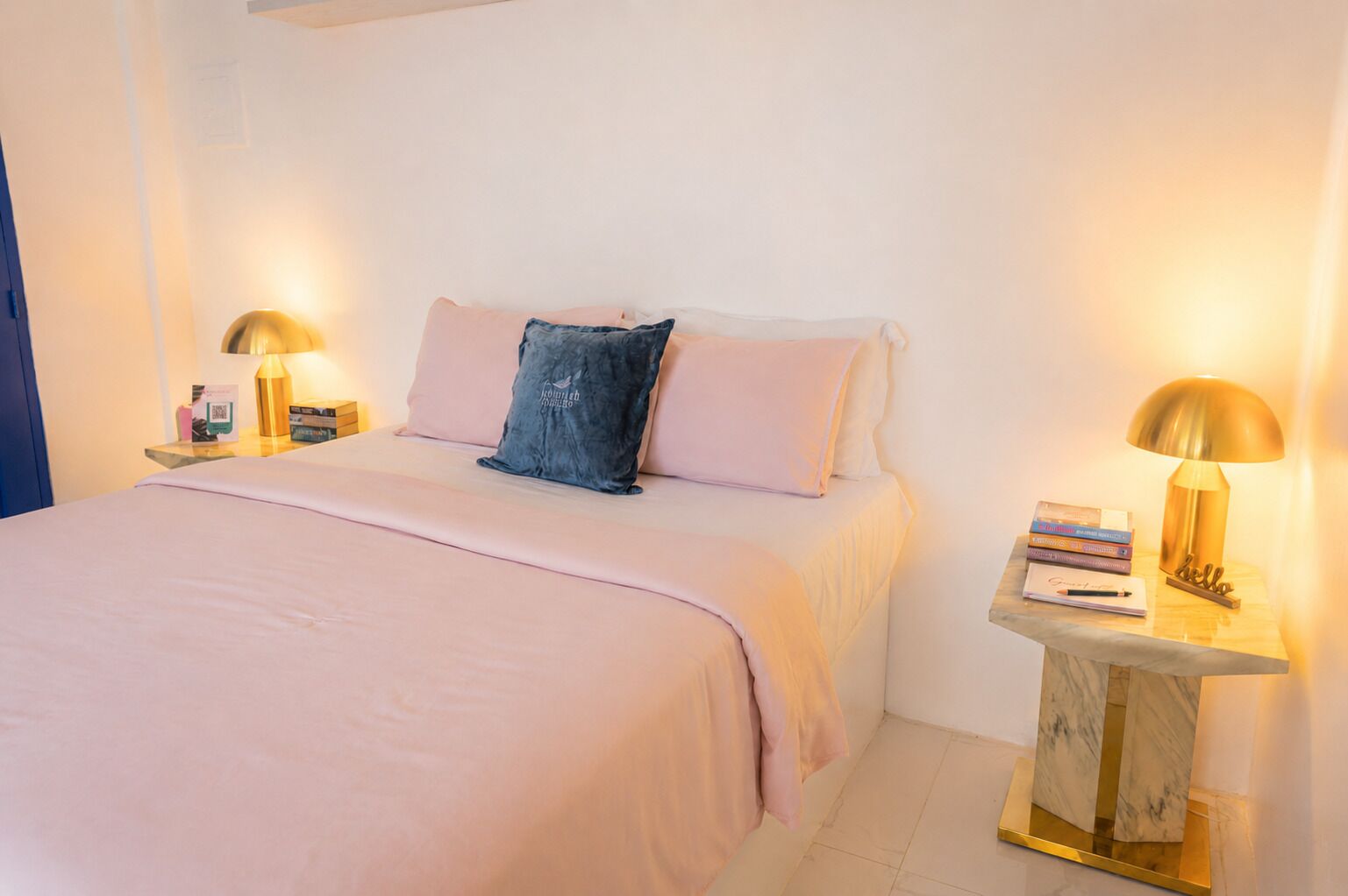 Quarto romântico, 1 cama Queen, piscina particular, vista para o oceano | Roupas de cama de algodão egípcio, roupas de cama premium