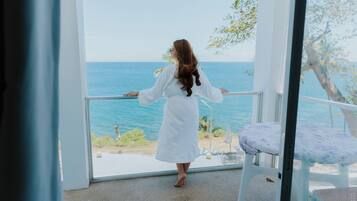Romantic Room, 1 Queen Bed, Private Pool, Ocean View | Terrace/patio