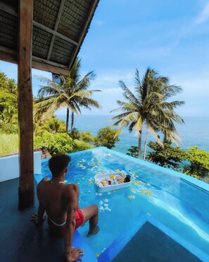 Grand Tiki Villa | สระว่ายน้ำส่วนตัว