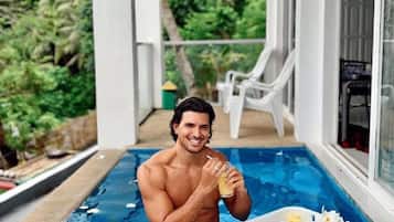 Romantic Room, 1 Queen Bed, Private Pool, Ocean View | Egyptian cotton sheets, premium bedding, down duvets, pillow-top beds