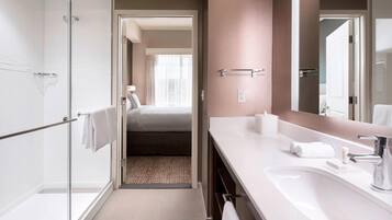 Suite, 2 Bedrooms | Bathroom | Free toiletries, hair dryer, towels