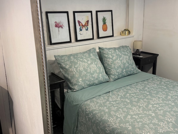 Basic Studio | 3 bedrooms, premium bedding, individually furnished, blackout drapes