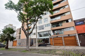 Front of property - Miraflores4Rent Mar y Vista (Lima)