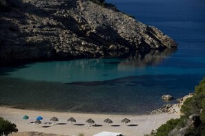 Una playa cerca