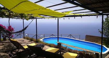 Ocean View Cottage - Stone rocks house with e beautiful ocean view.