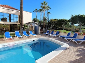 Outdoor pool, a heated pool