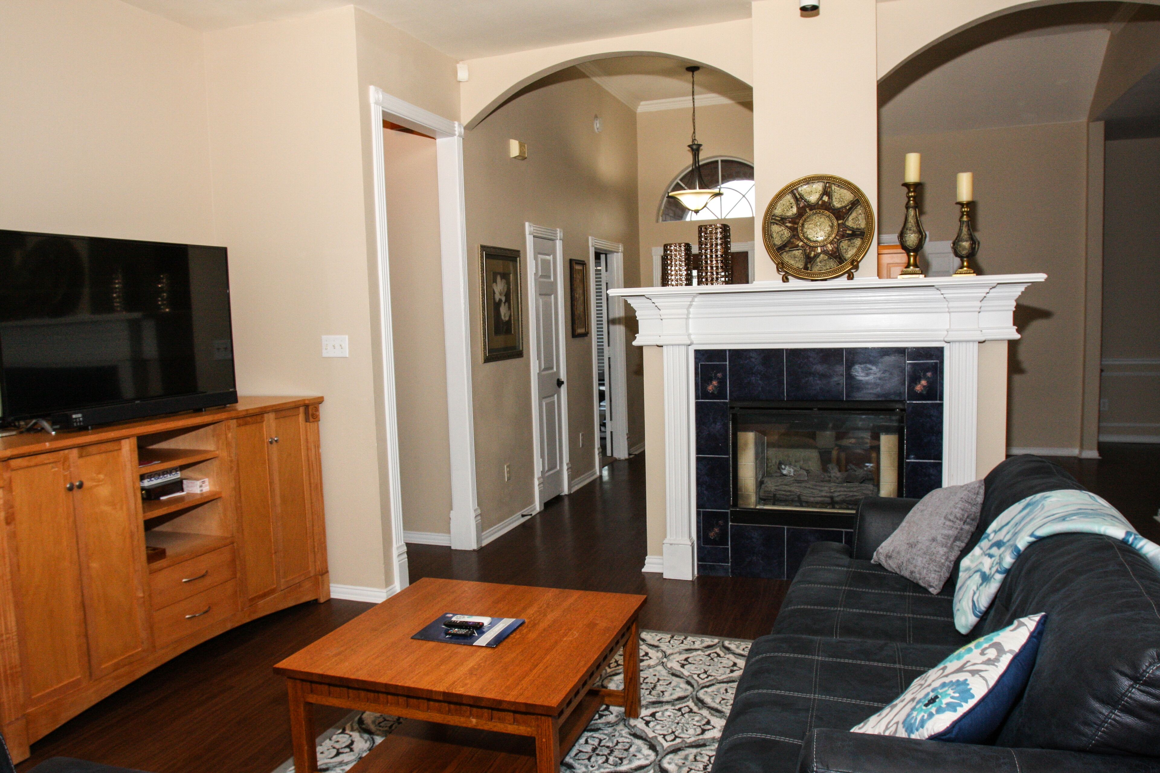 Arlington Retreat: Spacious Home, Perfect Location - 30 Day Min Stay