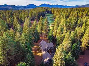 المنشأة من الخارج