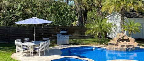 Piscine extérieure, piscine chauffée