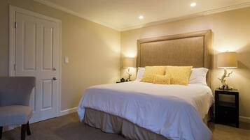 Desk, iron/ironing board, travel crib, WiFi