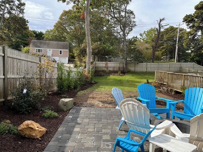 4 Bedrooms, 2 Baths, Sleeps 8-10