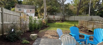 4 Bedrooms, 2 Baths, Sleeps 8-10