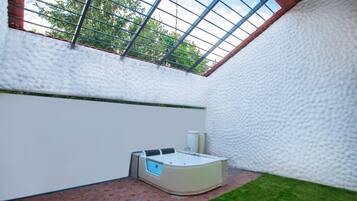 Tent, Non Smoking, Resort View | Bathroom | Shower, free toiletries, towels