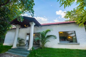 บริเวณภายนอก