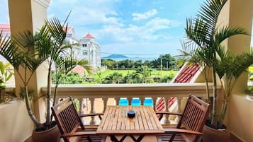 In-room safe, individually decorated, desk, blackout curtains