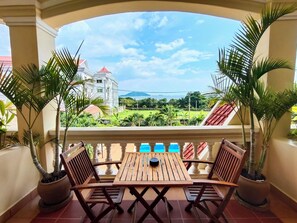 In-room safe, individually decorated, desk, blackout drapes - Riviera Hotel & Resort Kep (Kep)