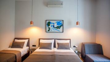 Bureau, Wi-Fi gratuit, draps fournis